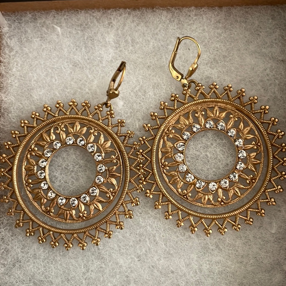 Chandelier earrings